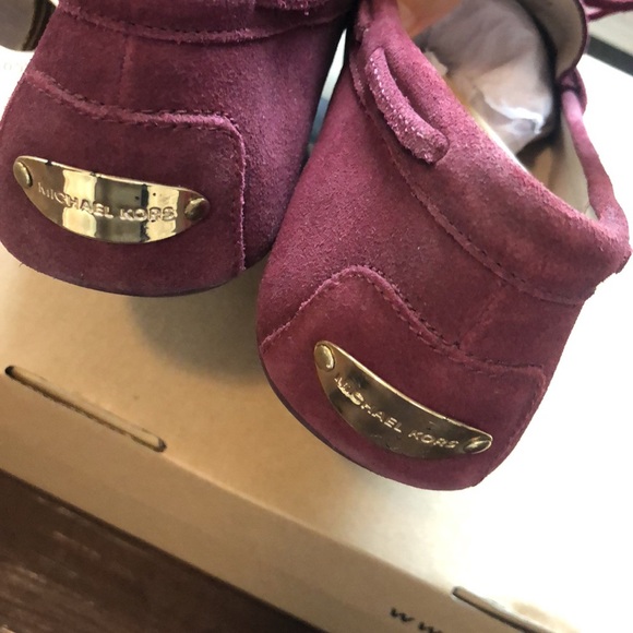 Michael Kors Flat - Picture 3 of 3